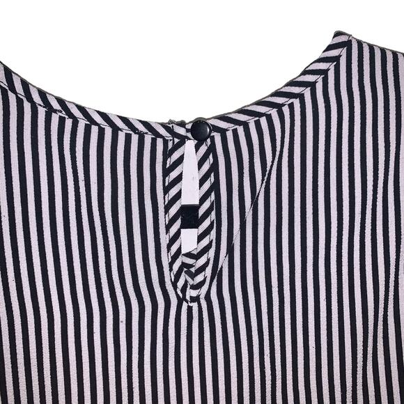 Monteau Black and White Stripped Ruffle Short Sleeve Tie Front Top Size M - Picture 6 of 6